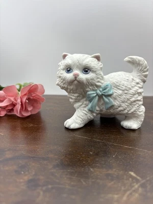Estatuilla de gato blanco de porcelana vintage arco azul gatito ojos azules Foto 1 de 4