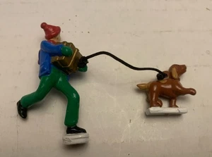 Trendmasters Weihnachtszauber animierte Mainstreet Parade TEIL Junge mit Hund spazieren gehen - Bild 1 von 4