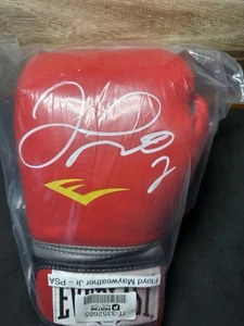 Floyd Mayweather Jr. Autographed/ Signed Boxing Glove PSA Authenticated Left - Picture 1 of 4