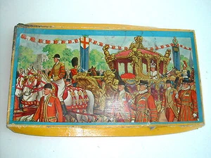 * RARE PUZZLE 28 PIECES EN BOIS ANGLAIS LA REINE ELIZABERTH - Picture 1 of 9