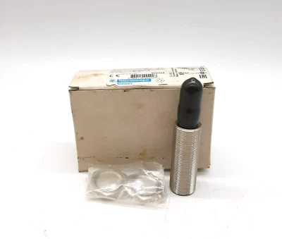 Telemecanique XS118BLPAM12 Inductive Proximity Switch - Image 1 of 3