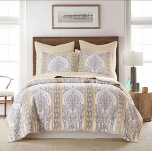Levtex Home St. Ives Full/Queen Quilt + Pillow Shams Set Damask Paisley Yellow - Picture 1 of 5
