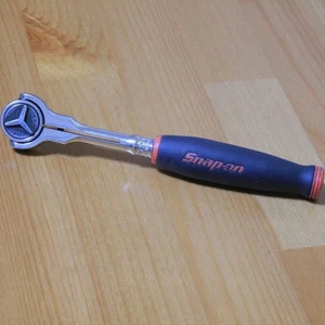 Used Snap-on FHCNF72 3/8" Compact Swivel Round Head Ratchet Red Soft Grip Handle - Foto 1 di 3