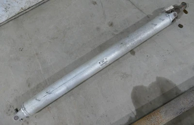 Trailblazer EXT & Envoy XL 2002-2006 4,2 eje de transmisión trasero automático 4x4 15744979 78760 Foto 1 de 4