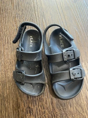 Boys Black Sandals Size 6 Toddler By Childrens Place  - Image 1 of 4