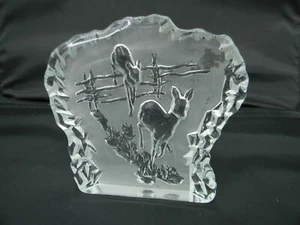Bergdala Schweden Intaglio Hirsch Klarglasplatte Briefbeschwerer - Bild 1 von 4