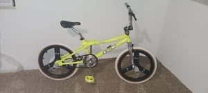 1998 Gt performer Freestyle Bmx Bike - Picture 1 of 6