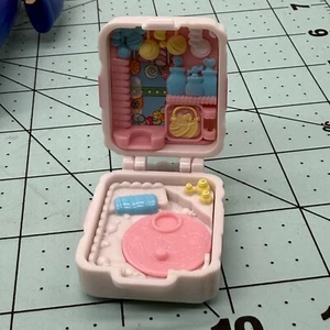 Medallón Shopkins Shoppies Lil' Secrets juegos medallón solamente - Imagen 1 de 4