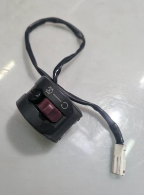 INTERRUPTOR MANILLAR LATERAL DERECHO DUCATI PANIGALE 899 1199 959 1299 650100921 OEM Foto 1 de 3