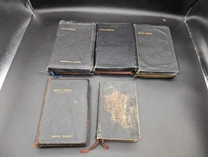 Holy Bible Lot of 5 Vintage King James Red Letter Leather Common Prayer Hymnal - Bild 1 von 16