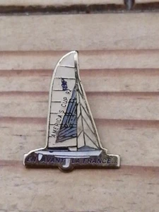 Pin's Pins Pin Enamel 1 SPORT NAUTIQUE Voilier Americas Cup"En Avant La France"  - Picture 1 of 2