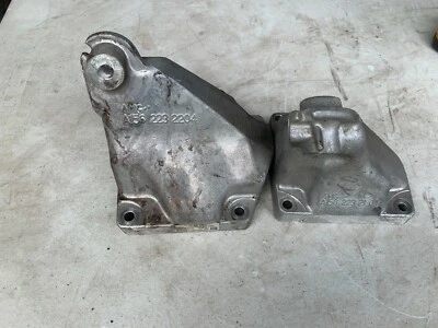 SUPORTE DE SUPORTE DE MONTAGEM DO MOTOR MERCEDES BENZ C63 CLS63 E63 AMG OEM 08-15 ESQUERDA E DIREITA - Imagem 1 de 4