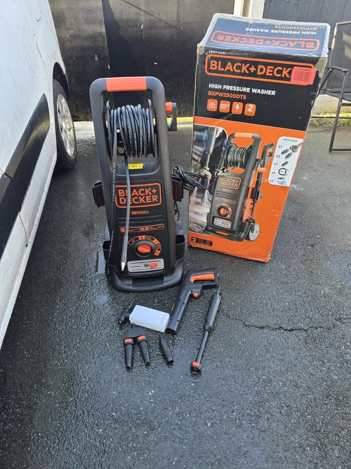 Black And Decker 2500w Pressure  Washer.  - Image 1 of 2