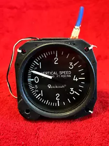 UNITED INSTRUMENTS LIGHTED VERTICAL SPEED INDICATOR P/N 7040-C18 BEECHCRAFT - Picture 1 of 7