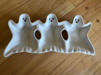 Servidor de triple condimento de gres Pottery Barn Gus The Ghost Halloween  Foto 1 de 2