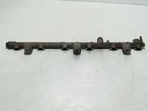LEXUS iS 200 98-05 2.0 24 VALVE 1G-FE 1GFE PETROL FUEL INJECTOR RAIL - Picture 1 of 4