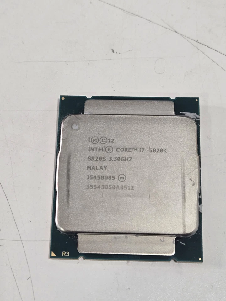 Procesador Intel Core i7-5820K 3,3 GHz SR20S LGA 2011-v3 CPU de seis núcleos Foto 1 de 1