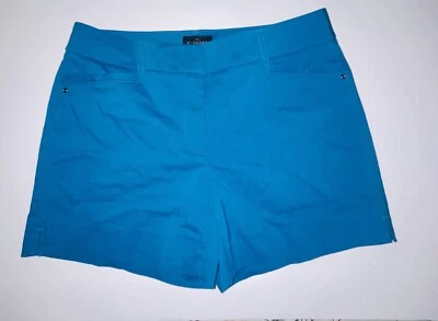 Pantalones cortos de vestir para mujer White House Black Market verde azulado 5” talla 4P Foto 1 de 3