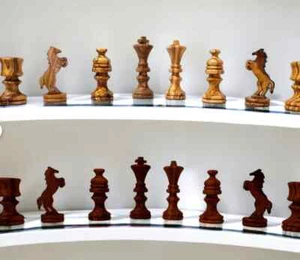Handgefertigtes Schachspiel aus Olivenholz poliert alle Ersatzteile/Extra/Ersatzfiguren - Bild 1 von 6