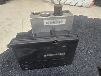 Ford Expedition 2005-06 ABS control de bomba OEM 5L1T-2C219-CE módulo 60-27D2 Foto 1 de 4