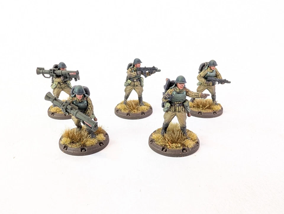 Miniaturas de escuadrón antitanque Dust Tactics Red Guards PRO PINTADO Foto 1 de 4
