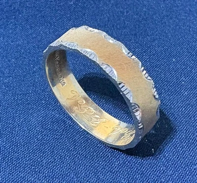 10K TWO TONE GOLD MENS WEDDING BAND , WHITE AND YELLOW GOLD WEDDING RINGS 6.5MM - Image 1 of 3