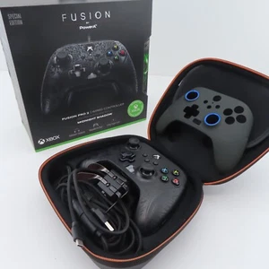 Controlador de juegos PowerA Fusion Pro 2 Midnight Shadow con cable mapeable para Xbox - Imagen 1 de 23