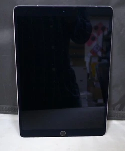 Apple iPad Pro (WiFi+Cellular), 10.5", A10X Fusion, 4GB, 256GB- Doesn't turn ON - Picture 1 of 9