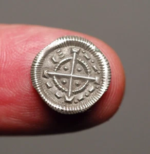 M40-65 HUNGRÍA Bela II "el Ciego" (1131-1142AD), Denario de Plata - Imagen 1 de 2
