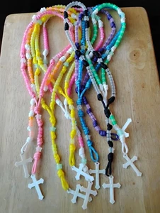 Rosario Paracord BRILLA EN LA OSCURIDAD Cuentas y Crucifijo Multicolor ELECCIONES Hecho a Mano - Imagen 1 de 10