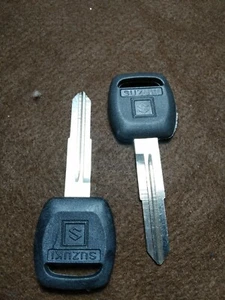 NUEVO REPUESTO PARA LLAVE CHEVY SUZUKI DEAWOO EN BLANCO SIN CHIPSET - Imagen 1 de 2