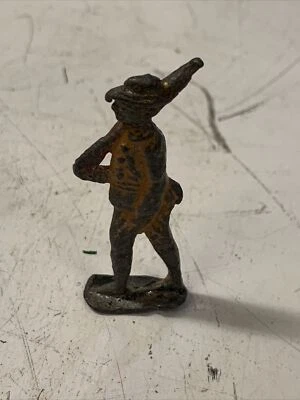 VINTAGE SOLDIER SOLDIERS METAL WAR TOY MANCAVE ENGLAND GERMANY LEAD - image 1 of 4