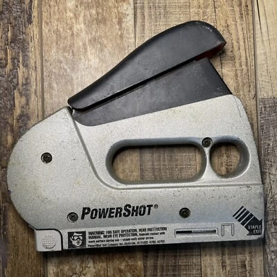 Pistola grapadora PowerShot Tool Company 5700 plateada de alta resistencia Foto 1 de 3