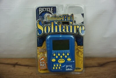 Vintage 2004 Bicycle Illuminated 2 in 1 Electronic Solitaire Game Handheld - Imagem 1 de 3
