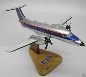 EMB-120 Embraer Brasilia Skywest Avión Escritorio Madera Modelo Pequeño Nuevo - Imagen 1 de 1