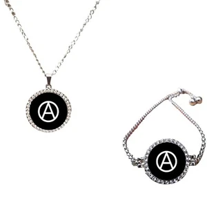 Set Of 2 Anarchy White Punk Silver Colour Bracelet And Necklace + Gift Boxes - Foto 1 di 6