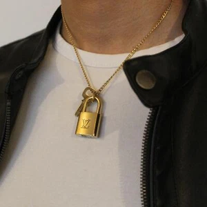 Louis Vuitton Necklace Padlock with single chain For Him - Picture 1 of 3