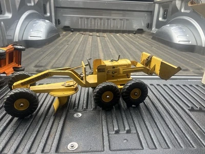 Vintage 1961/2 Nylint Pressed Steel Yellow Grader Loader #3000 play wear - Image 1 of 4