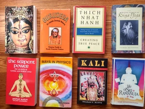 RARE Book Lot x8 Hinduism Mysticism Deity Meditation Spirituality Tantric Mantra - Imagen 1 de 6