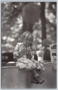 Postcard Girl with Balloon 1931 Frank Hohenberger Beanblossom, IN I10 - Picture 1 of 2