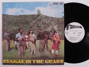 REGGAE IN THE GRASS Various Artists STUDIO 1 LP VG+ SHRINK ka - Imagen 1 de 2