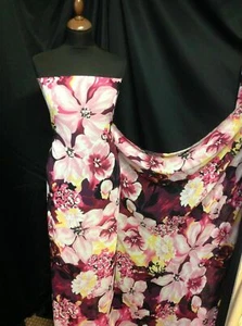 Hermosa prenda de vestir de tela con estampado floral de gasa multicolor 59" - Imagen 1 de 1