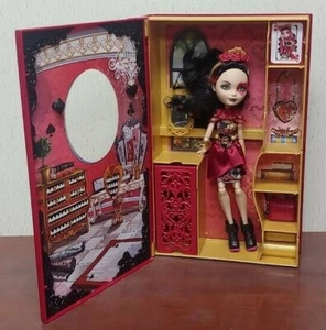 Ever After High Spring Unsprung Book Playset inc Accessories & Lizzie Heart Doll - Picture 1 of 5