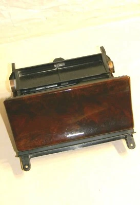 Cenicero Cmprt consola central Mercedes Benz W208 CLK320 CLK430 CLK55 AMG Foto 1 de 4