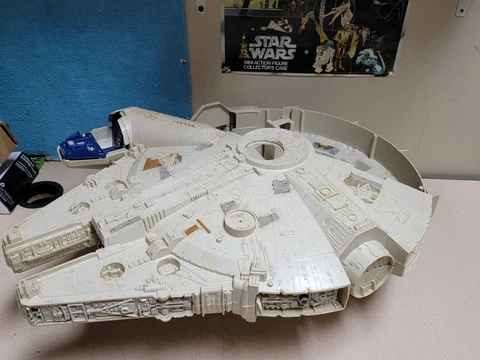 Vintage Star Wars 1979 MILLENNIUM FALCON * SUPER CLEAN & WORKING MAIN HULL SHIP Cover