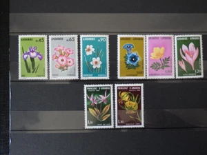 8x ANDORRE ANDORRAT Thematique FLEURS 1974 1975 1980 NEUFS ** - Foto 1 di 1