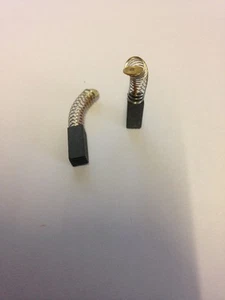 CEPILLOS DE CARBONO UNIVERSALES X 2 15mm x 5mm x 5mm MOTORES ELÉCTRICOS GENÉRICOS - Imagen 1 de 1