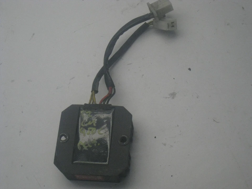 1982 HONDA CM450 CM 450 C VOLTAGE REGULATOR RECTIFIER Foto 1 de 4