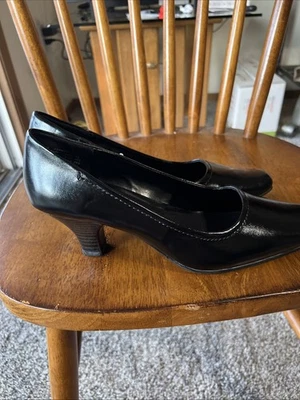 Zapatos de cuero George para mujer talla 8,5 negros de 3", con borde de moño de cadena valorados ~ 95 $ Foto 1 de 4