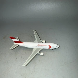 AC419926 AeroClassics A320 1/400 Model OE-LBO Austrian Airlines - Picture 1 of 6